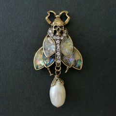 Art Deco Vintage Style Insect Moth Skull Pearl Brooch Pin