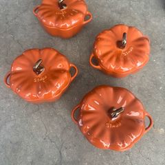 Staub pumpkin casserole dish stoneware x 4