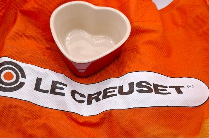 le creuset French press and heart ramekin