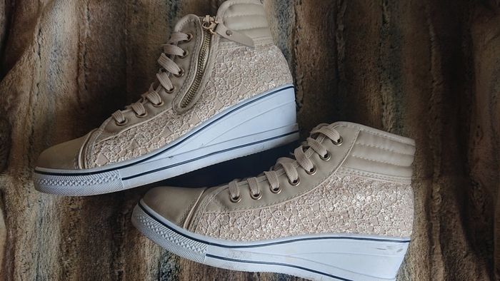 Mayline Trainers.   Size UK 7