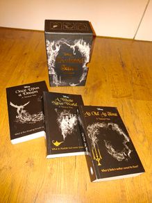 Liz Braswell- Disney Twisted Stories series, brand NEW