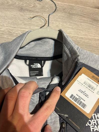 North Face top