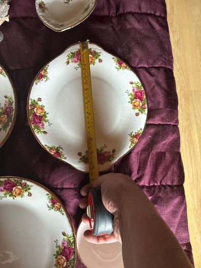 OLD Country Rose - Royal Albert - various