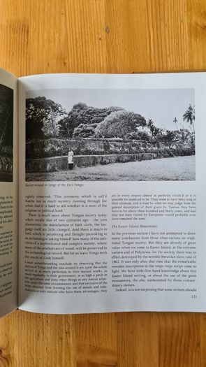 Chronicle. Essays From Ten Years Of Television Archaeology Bbc. TV. FIRST EDITION 1978.Hardback With Dustjacket In Very Good Condition. Large Volume Book.