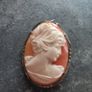 Silver cameo Image 4