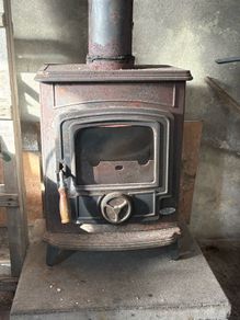 Wood Burning Stove & Flue