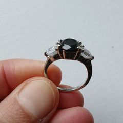 Stunning ring