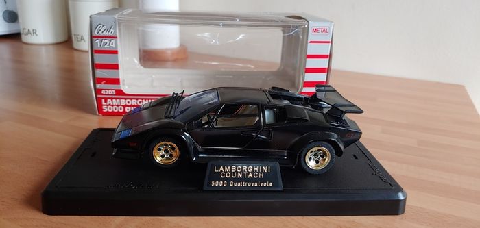 Vintage Majorette Countach 5000 Quattrovalvole 1:24 (4203)