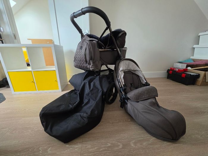 Egg 3 Bundle with Go Beyond 2 Car Seat
