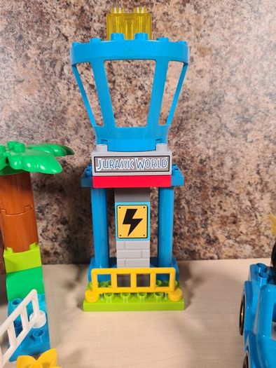 Lego Duplo Jurassic World Gentle Giants Petting Zoo 10879 And T Rex Tower 10880 Missing Some Pieces