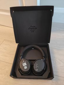Sennheiser accentum black headphones