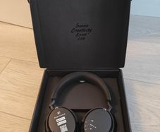 Sennheiser accentum black headphones