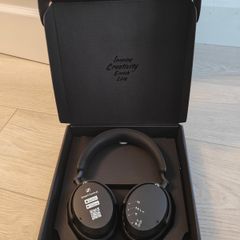 Sennheiser accentum black headphones
