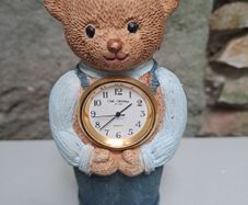 W Widdop Clock Teddy bear