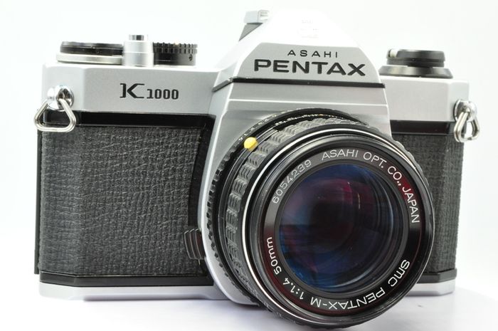 Pentax K1000 35mm Film Camera + Pentax-M 50mm f/1.4 Lens - Excellent & Fully Working