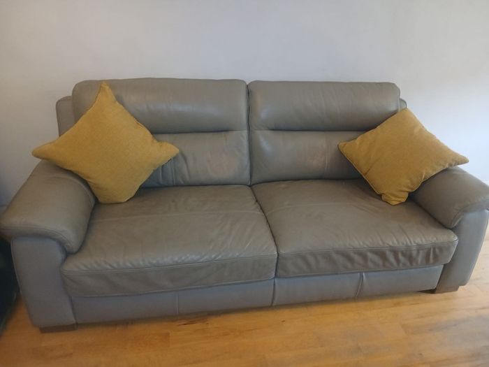 3+2 Seaters Sofa