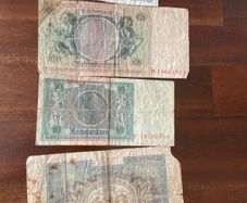 4 foreign Bank Notes