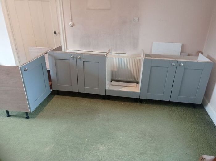 Grey shaker kitchen units