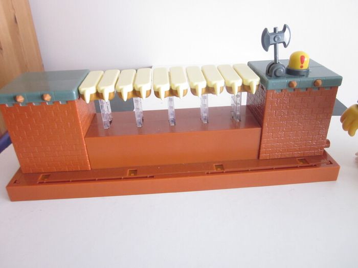 Super Mario Deluxe Bowser Battle Playset