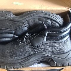 Size 9 safety boots
