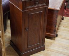 English Mahogany Bedside Cabinet