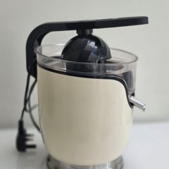 Juicer - orange juicer / citrus juicer
