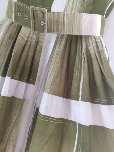 Stunning Vintage Dress!!! With original belt