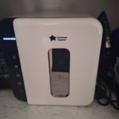 Tommee tippee UV Electric Steriliser and Drier