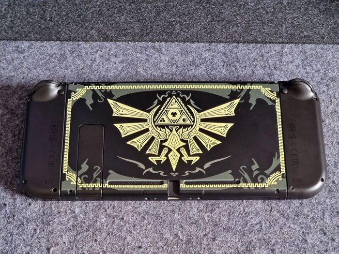 Modded Nintendo Switch V2 Zelda Edition Perfect Condition