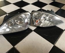 Frod Galaxy Both Head Lights And Rear R/h Back Lights