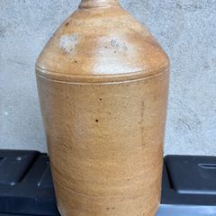 Stoneware flagon