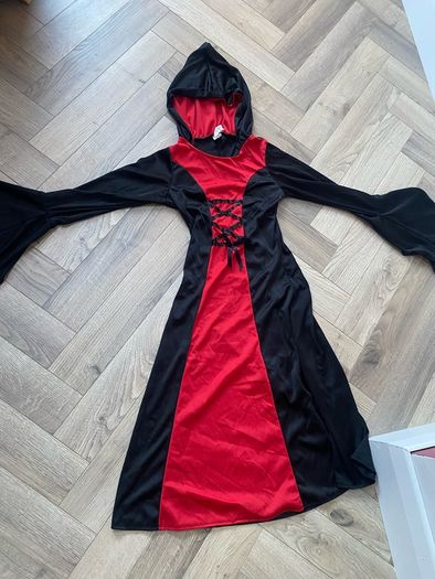 Girls vampire costume
