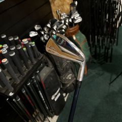Srixon zu85 2 iron