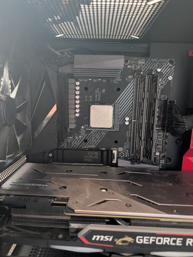 High-End Gaming PC (RTX 2070 Super Trio / Ryzen 7 3700X / 32GB RAM / X570)