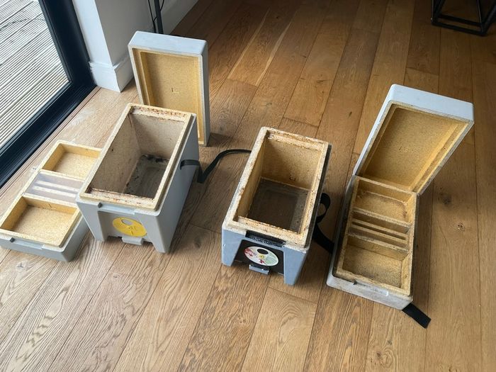 2 x Polystyrene nuc boxes for national frames