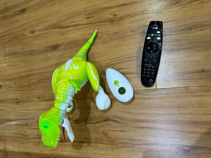 Spinmaster Zoomer Dino Boomer  Self-balancing Toy