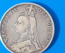 Vicky Double Florin