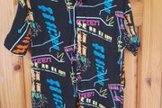 mans shirt pull and bear size small