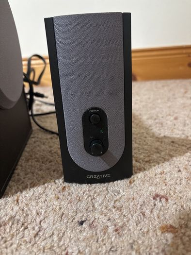 Creative speaker set
