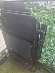 2 lounger chairs