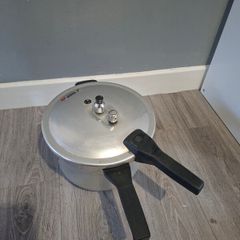 Aluminium pressure cooker  9liter