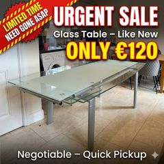 Extendable glass table