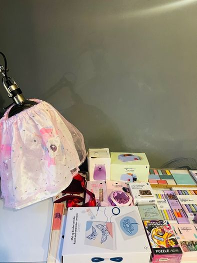 secret santa present pack value 100 euro