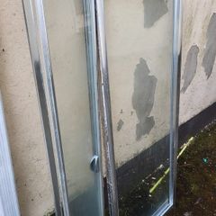Shower side panel & bi-fold door