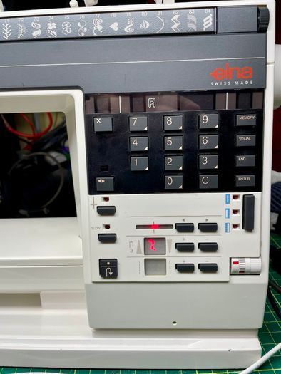 ELNA Diva 8000 Sewing machine - Serviced - Excellent condition - Swiss manufactured quality machine