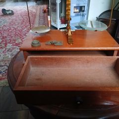 De Grave Short antique weights scales