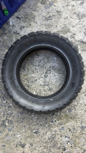 Solid tires for electric scooters