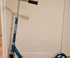Razor A5 Lux Foldable Scooter