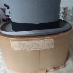 vintage  christy of london top hat with box for sale