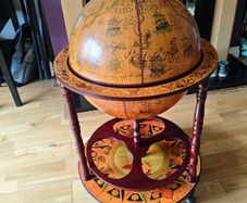 Drinks Globe